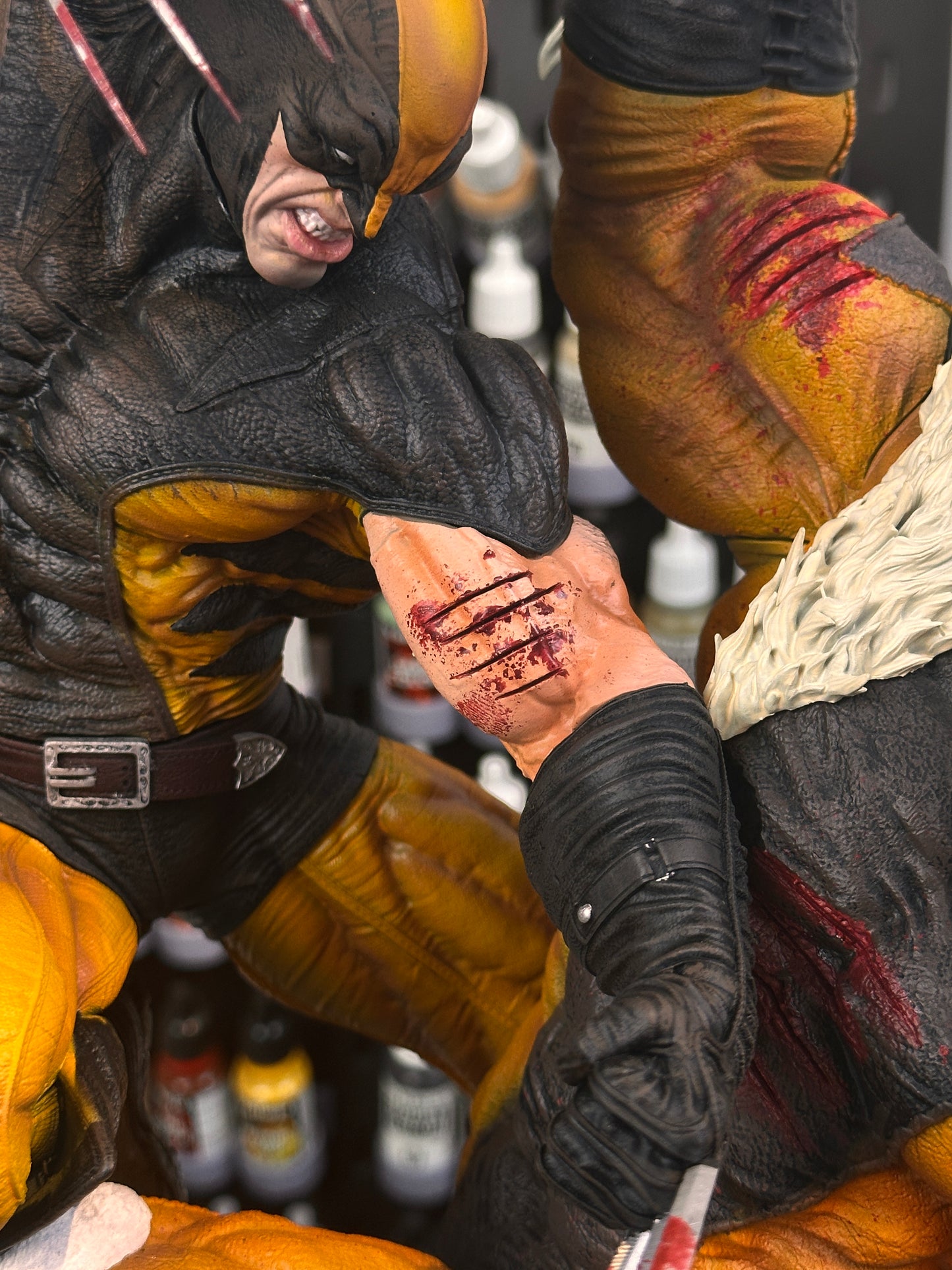 Wolverine vs Sabertooth Diorama